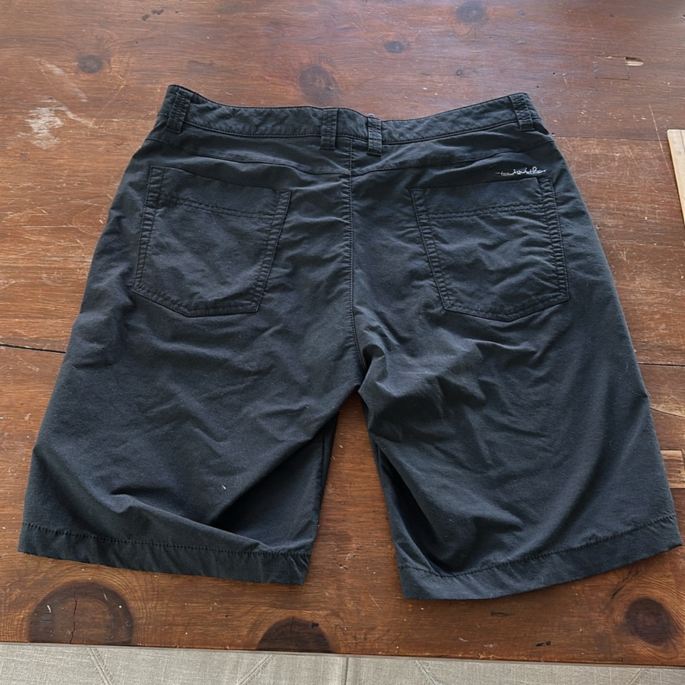Travis Mathew shorts - Picture 4 of 6